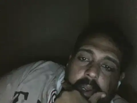 elpoop7305 online show from October 12, 2025, 11:28 pm