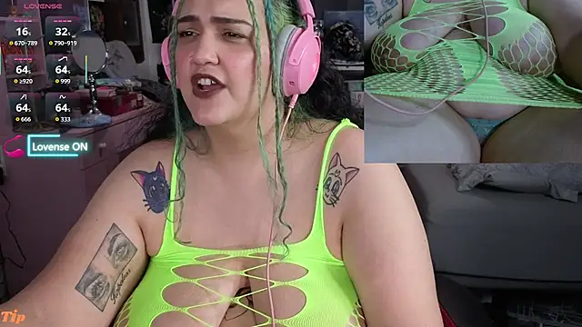 Snapshot of nevermakeawish chatting on September 9, 2025, 4:49 pm nevermakeawish online show from September 9, 2025, 4:49 pm