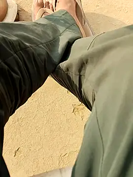 INTERNATIONAL0001 online show from November 8, 2025, 3:32 am