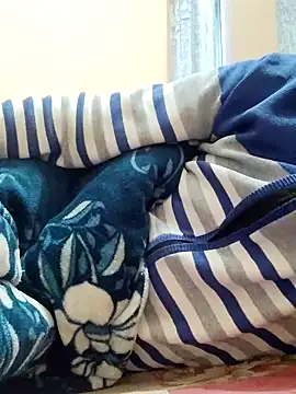 INTERNATIONAL0001 online show from November 18, 2025, 1:32 am