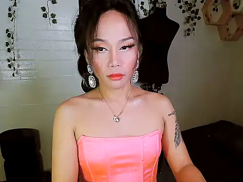 Snapshot of YourNikkieXxx chatting on September 22, 2025, 1:06 pm YourNikkieXxx online show from September 22, 2025, 1:06 pm