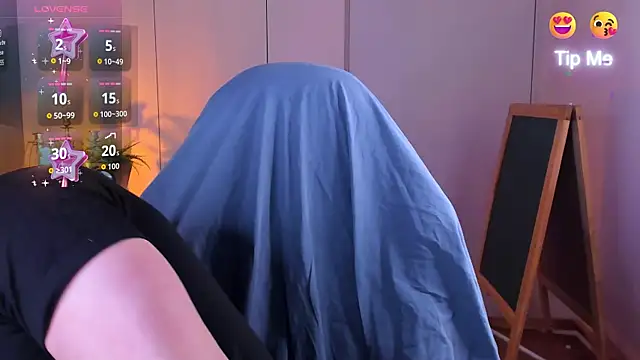 Oscar Miller  online show from November 14, 2025, 9:29 pm