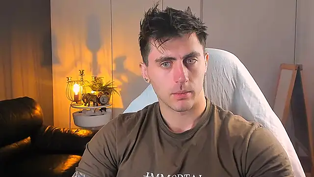 Oscar Miller  online show from October 17, 2025, 8:54 pm