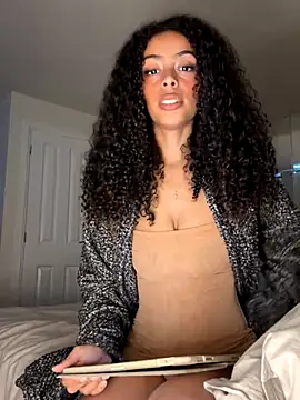 Snapshot of yasmingarcia chatting on October 27, 2025, 11:00 am yasmingarcia online show from October 27, 2025, 11:00 am