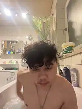 Kingpowerlittel online show from February 18, 2026, 5:31 pm