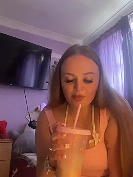 SexySashaxox online show from May 26, 2026, 12:36 pm