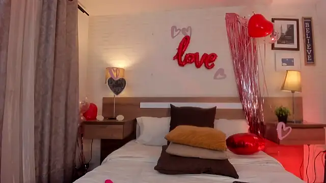 Snapshot of JenniferAuriston chatting on February 15, 2026, 7:57 pm JenniferAuriston online show from February 15, 2026, 7:57 pm