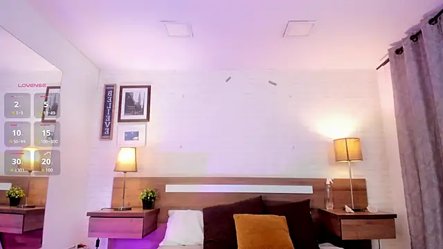 JenniferAuriston online show from November 14, 2025, 10:02 pm