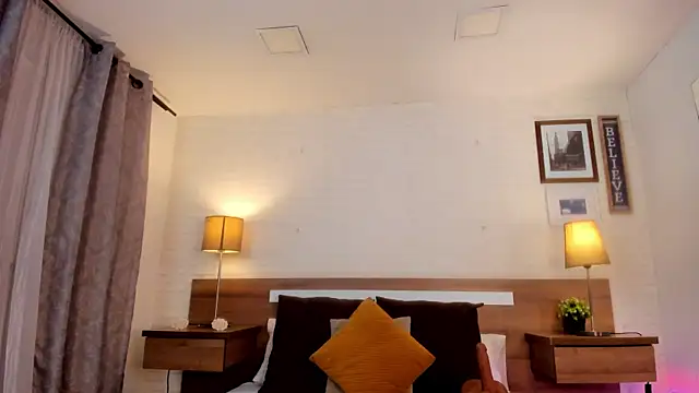 Snapshot of JenniferAuriston chatting on February 6, 2026, 7:21 pm JenniferAuriston online show from February 6, 2026, 7:21 pm