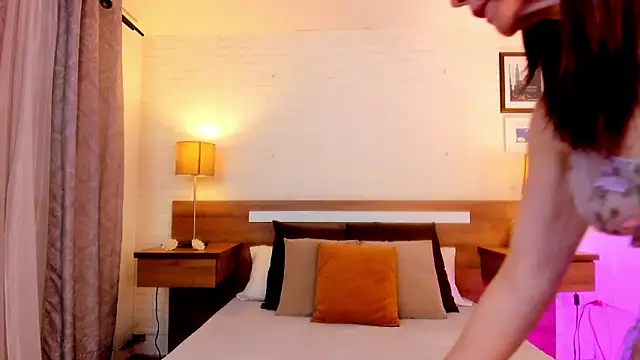 Snapshot of JenniferAuriston chatting on February 2, 2026, 8:08 pm JenniferAuriston online show from February 2, 2026, 8:08 pm