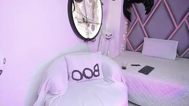 Snapshot of chubby_sexy_ chatting on October 21, 2025, 4:01 am chubby sexy online show from October 21, 2025, 4:01 am