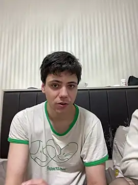 lovburger online show from May 7, 2026, 3:59 pm