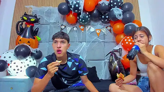 ChanellandMax online show from October 28, 2025, 12:59 pm