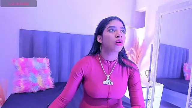 KendraChavez  online show from December 4, 2025, 9:36 pm