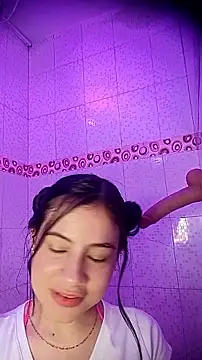 Snapshot of ameliiaa_smith chatting on April 1, 2026, 9:01 pm ameliiaa smith online show from April 1, 2026, 9:01 pm