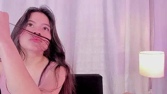 Snapshot of ameliiaa_smith chatting on March 4, 2026, 8:38 pm ameliiaa smith online show from March 4, 2026, 8:38 pm