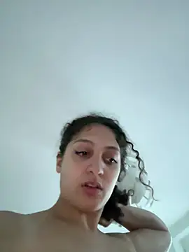 DreamThickCouple online show from May 28, 2026, 4:46 pm