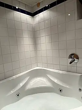 DreamThickCouple online show from March 5, 2026, 9:43 pm