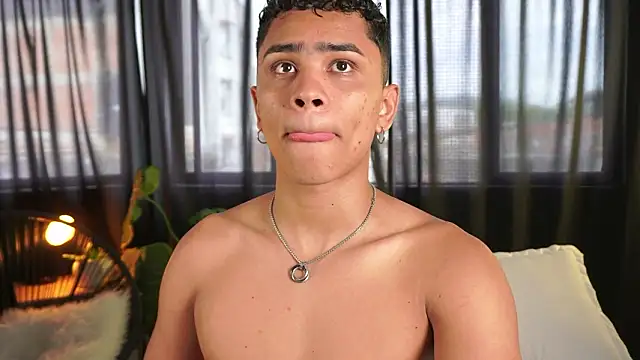 ErosWild  online show from February 3, 2026, 7:52 pm