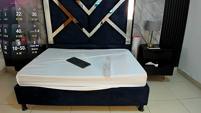 VioletRose as online show from October 28, 2025, 8:08 pm