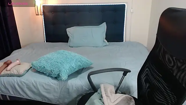 azabachebabe online show from November 13, 2025, 3:38 pm