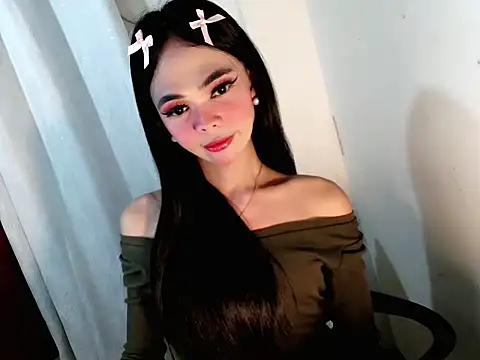 Snapshot of Linseyprats chatting on October 8, 2025, 7:03 pm Linseyprats online show from October 8, 2025, 7:03 pm