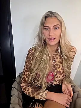 Snapshot of Melody1600 chatting on December 22, 2025, 1:39 am Melody1600 online show from December 22, 2025, 1:39 am