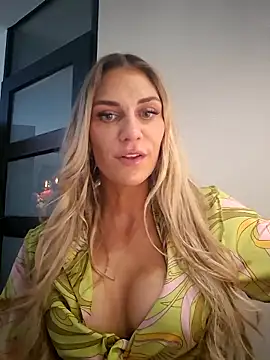 Snapshot of Melody1600 chatting on October 29, 2025, 9:25 pm Melody1600 online show from October 29, 2025, 9:25 pm