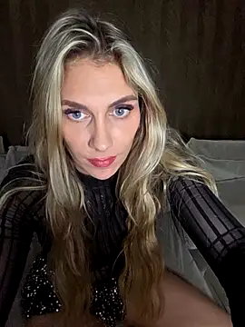 Snapshot of Melody1600 chatting on February 17, 2026, 9:12 pm Melody1600 online show from February 17, 2026, 9:12 pm