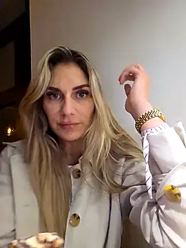 Snapshot of Melody1600 chatting on March 22, 2026, 8:32 pm Melody1600 online show from March 22, 2026, 8:32 pm