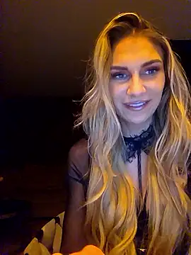 Snapshot of Melody1600 chatting on March 27, 2026, 11:38 pm Melody1600 online show from March 27, 2026, 11:38 pm