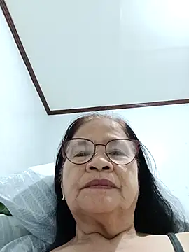 Snapshot of Sweet-Lita50 chatting on March 7, 2026, 11:32 pm Sweet-Lita50 online show from March 7, 2026, 11:32 pm