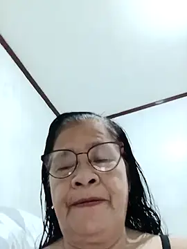Snapshot of Sweet-Lita50 chatting on May 6, 2026, 12:03 am Sweet-Lita50 online show from May 6, 2026, 12:03 am