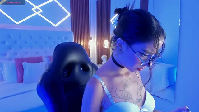 ZamabyCrucie online show from September 25, 2025, 10:49 pm