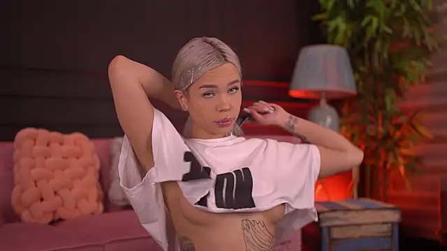 NickyBenz online show from November 7, 2025, 6:56 pm