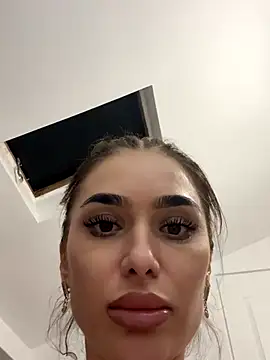 KaseyQuinn  online show from November 3, 2025, 7:17 pm