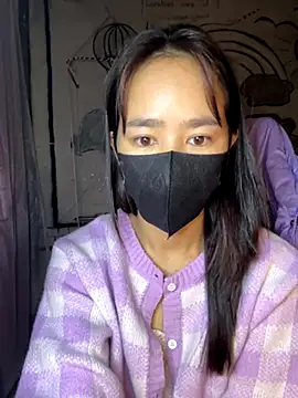 TiNa 04 online show from November 26, 2025, 11:27 pm