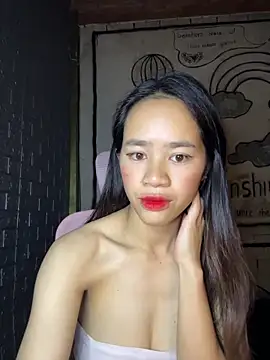 TiNa 04 online show from September 18, 2025, 10:35 pm