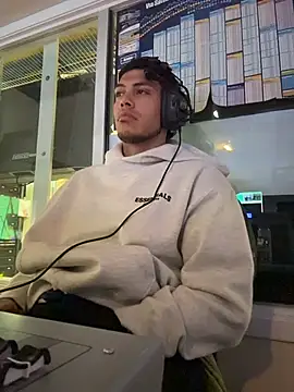 StrokingDaddy4 online show from December 2, 2025, 11:23 am