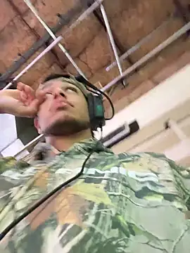 StrokingDaddy4 online show from December 17, 2025, 11:37 am