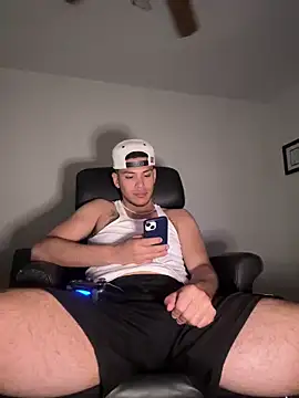 Snapshot of StrokingDaddy4 chatting on February 28, 2026, 12:43 am StrokingDaddy4 online show from February 28, 2026, 12:43 am