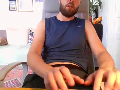 Snapshot of MrBig303 chatting on July 26, 2026, 9:05 am MrBig303 online show from July 26, 2026, 9:05 am