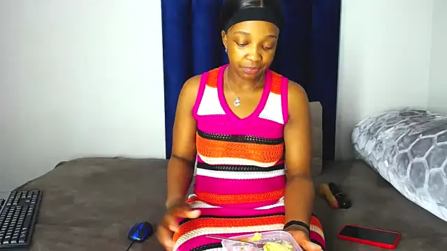 Snapshot of Pinkdollyg chatting on October 30, 2025, 9:33 pm Pinkdollyg online show from October 30, 2025, 9:33 pm