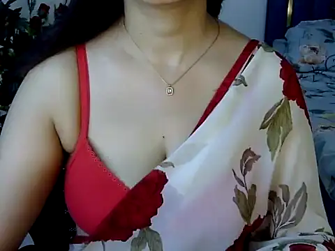Rumi cute online show from April 24, 2026, 5:04 pm