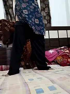 rani8008 online show from May 23, 2026, 2:54 am