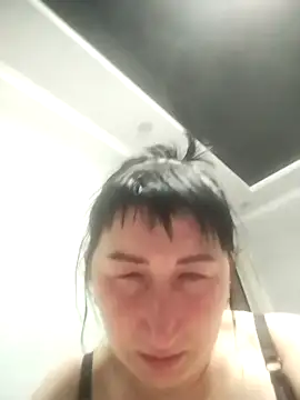 Funny Karina online show from May 13, 2026, 5:42 pm