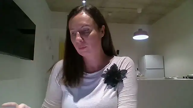 ALICAINWONDERLAND online show from October 12, 2025, 4:08 pm