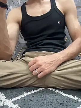 Snapshot of coupleyug chatting on February 26, 2026, 3:45 pm coupleyug online show from February 26, 2026, 3:45 pm