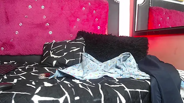 Engeelll online show from November 11, 2025, 6:47 pm