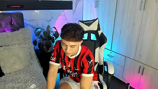 Saimonvela online show from April 17, 2026, 6:16 am